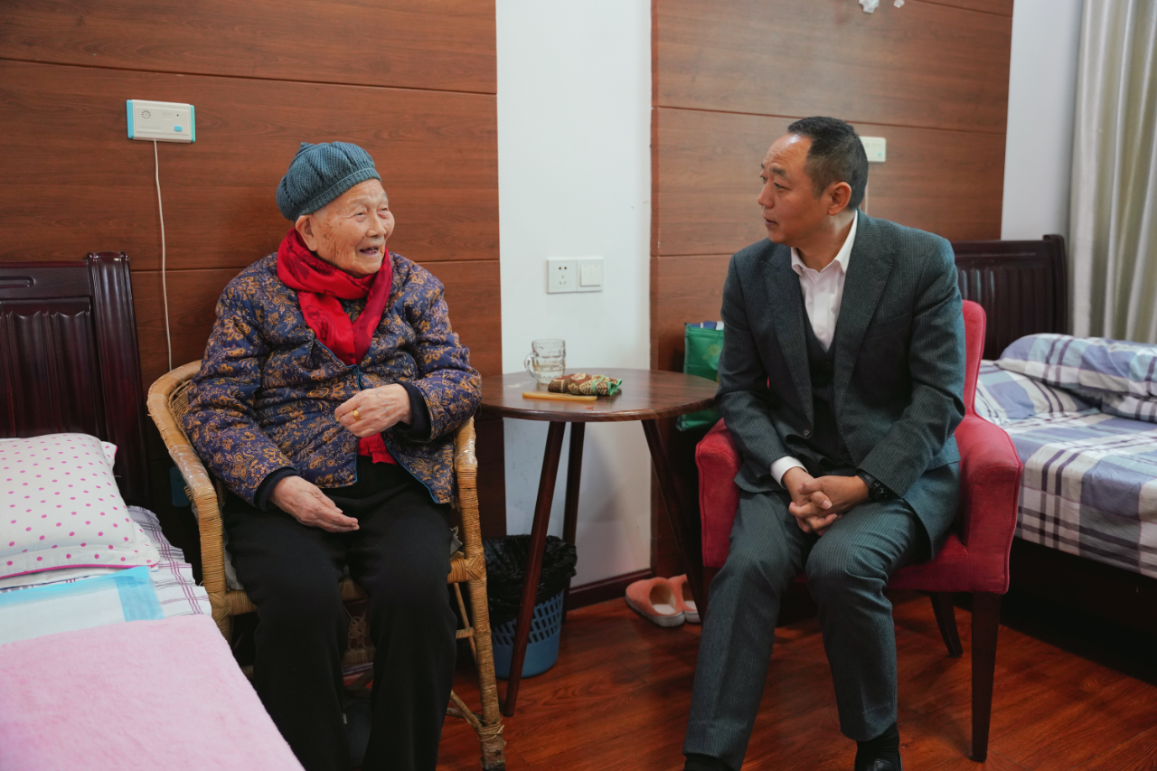 張勛圖開(kāi)展2025年“重陽(yáng)節(jié)”走訪慰問(wèn)活動(dòng)